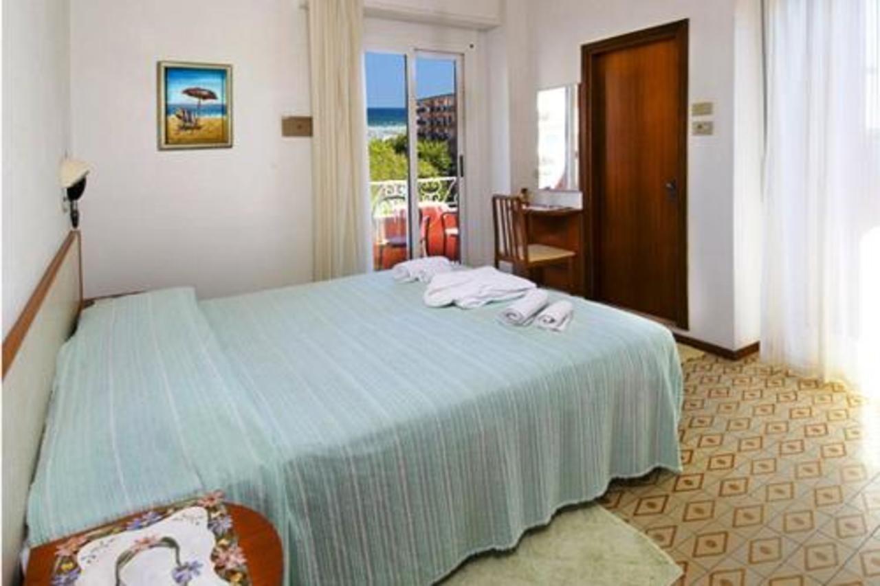 Hotel Alfredo'S ريميني المظهر الخارجي الصورة