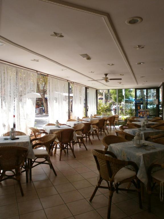 Hotel Alfredo'S ريميني المظهر الخارجي الصورة